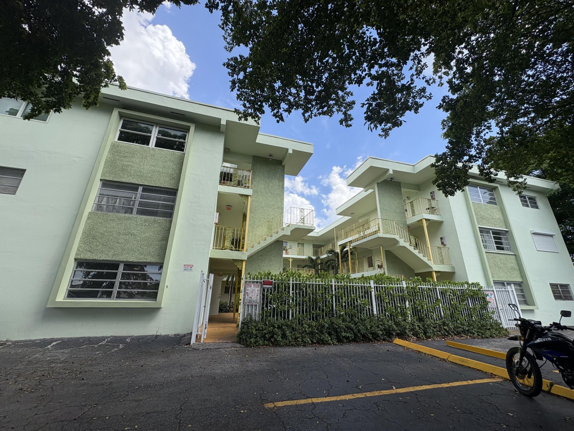 2031 Dewey Street, Unit 101, Hollywood, FL 33020 Photo