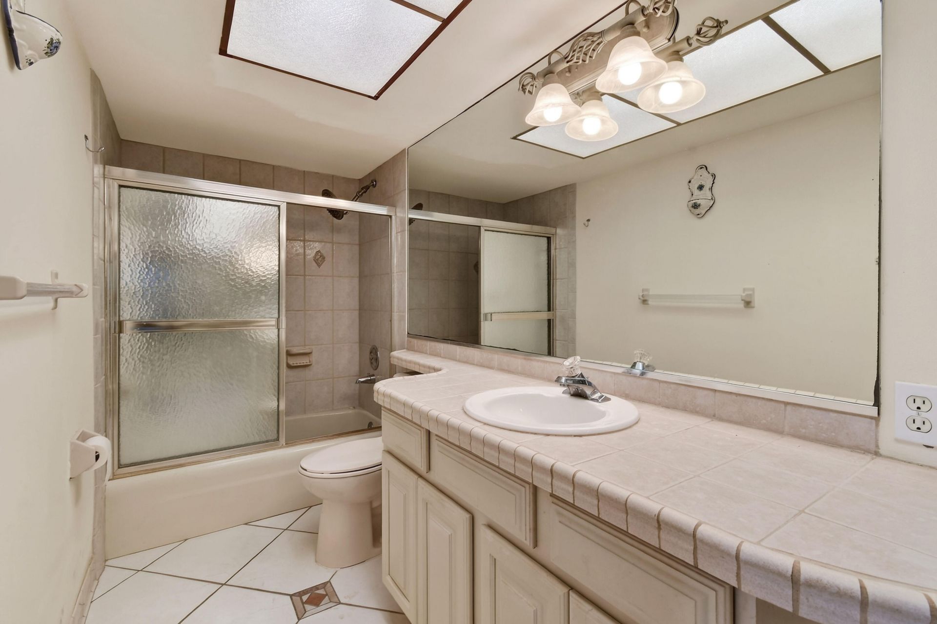 907 Marina Drive, Unit 306, North Palm Beach, FL 33408 Photo