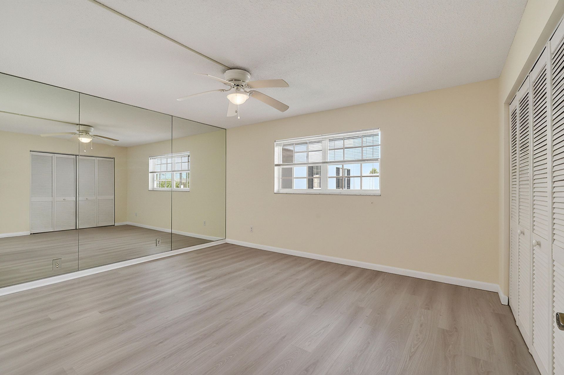 907 Marina Drive, Unit 306, North Palm Beach, FL 33408 Photo