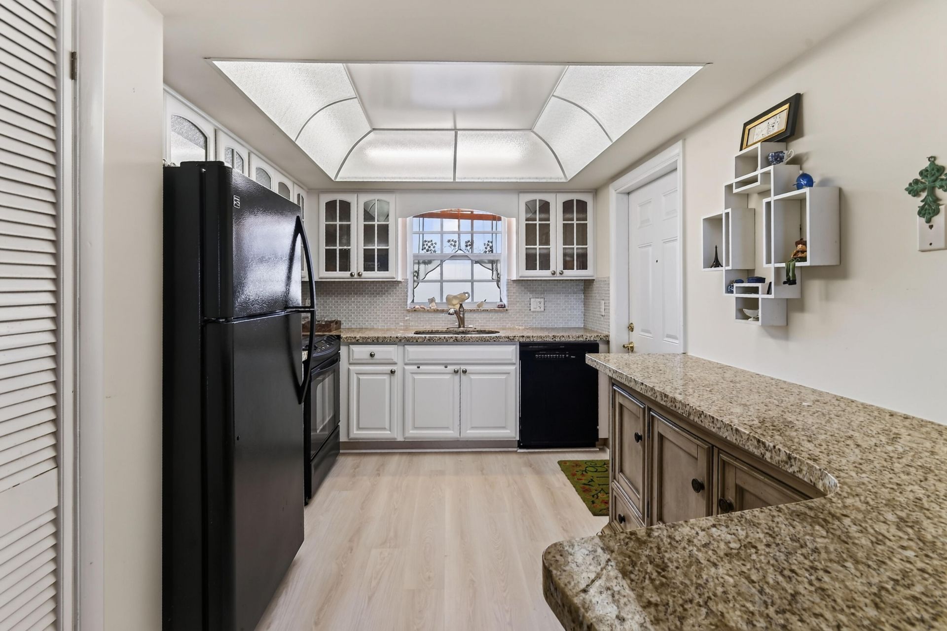 907 Marina Drive, Unit 306, North Palm Beach, FL 33408 Photo