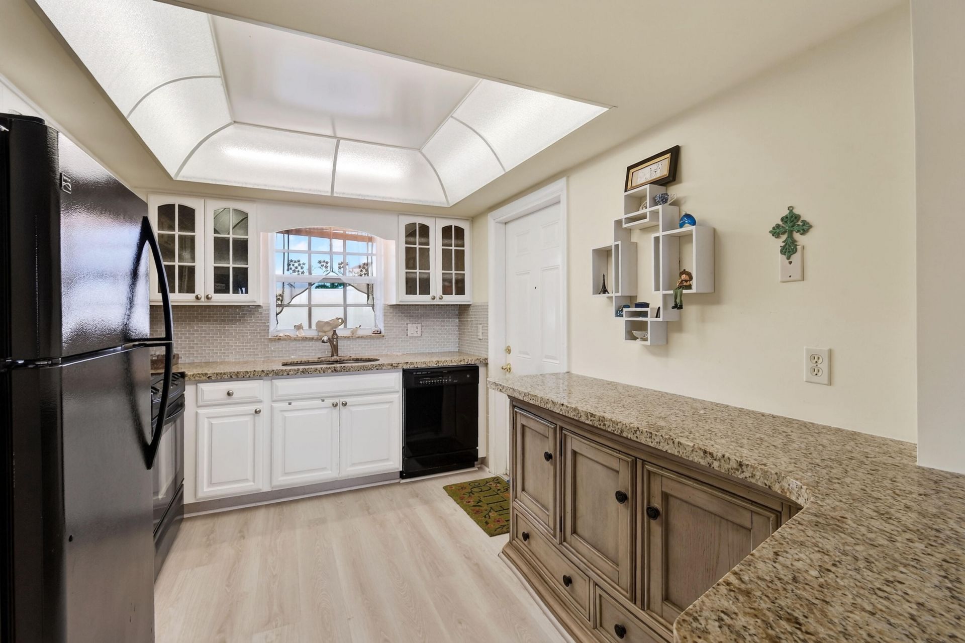 907 Marina Drive, Unit 306, North Palm Beach, FL 33408 Photo