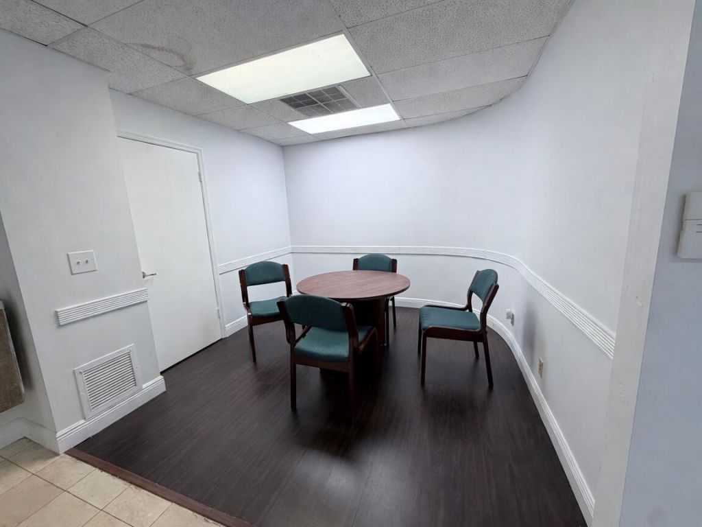 8010 N University Drive, Tamarac, FL 33321 Photo
