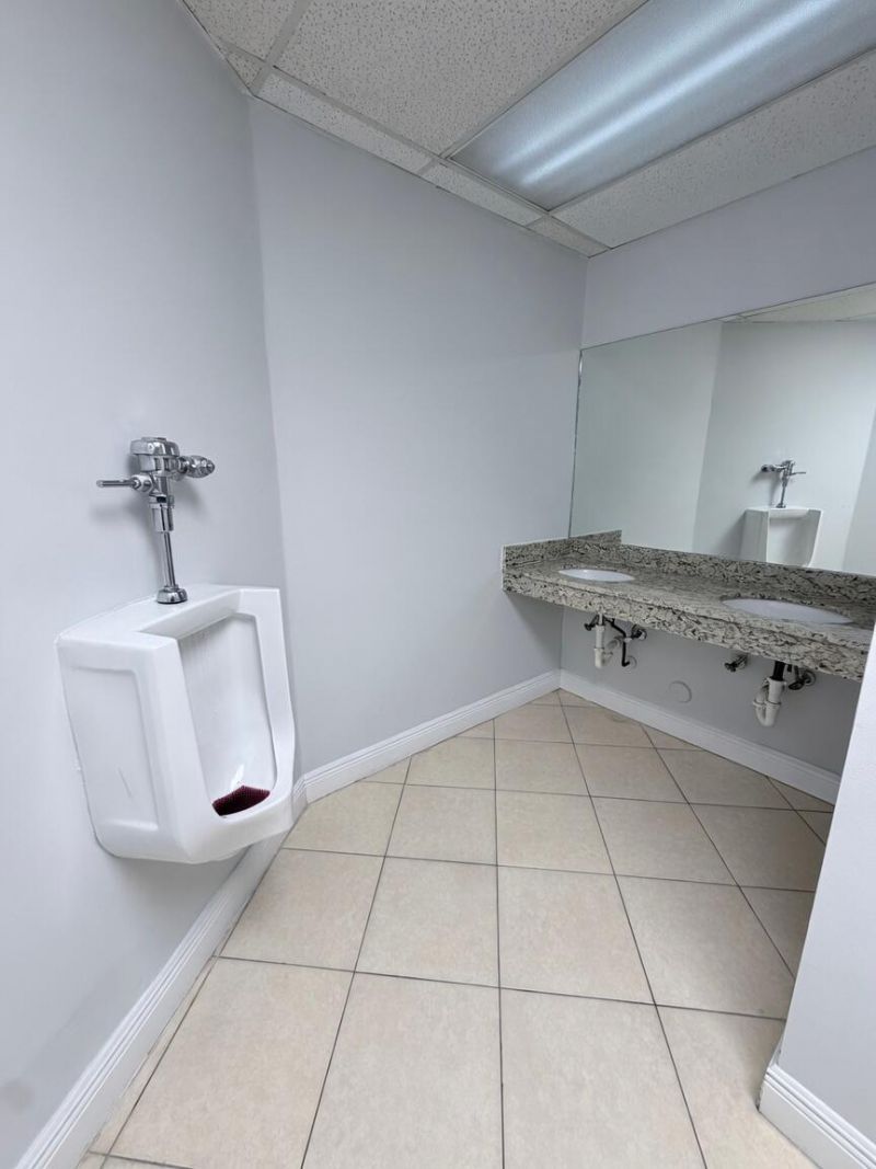8010 N University Drive, Tamarac, FL 33321 Photo