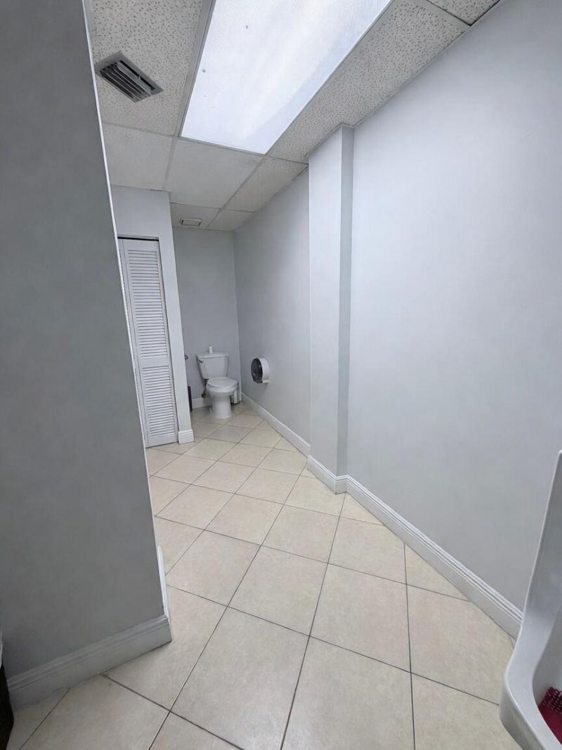 8010 N University Drive, Tamarac, FL 33321 Photo