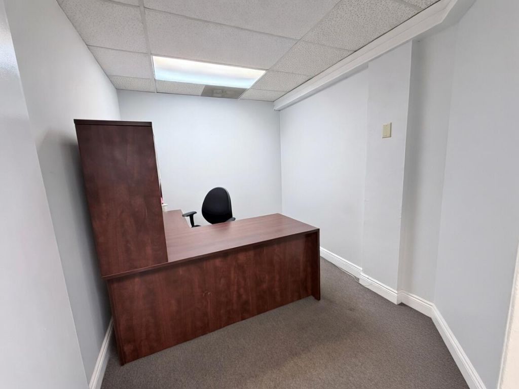8010 N University Drive, Tamarac, FL 33321 Photo