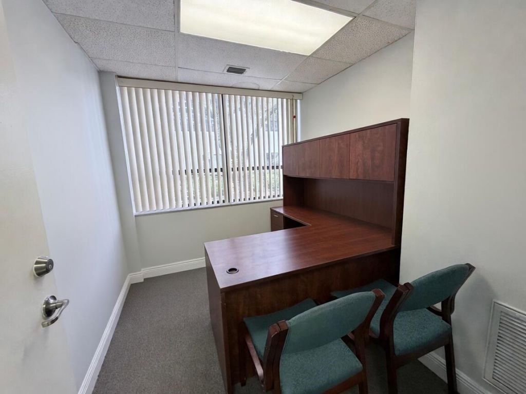 8010 N University Drive, Tamarac, FL 33321 Photo