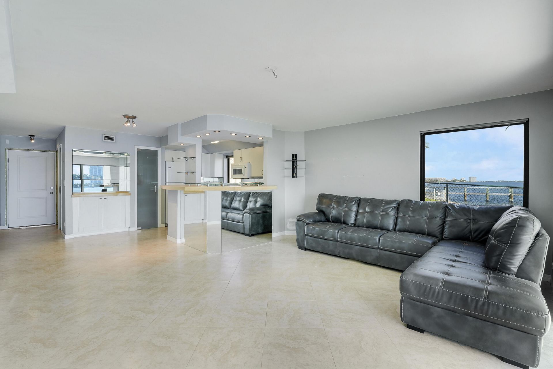 360 Wilma Circle, Riviera Beach, FL 33404 Photo