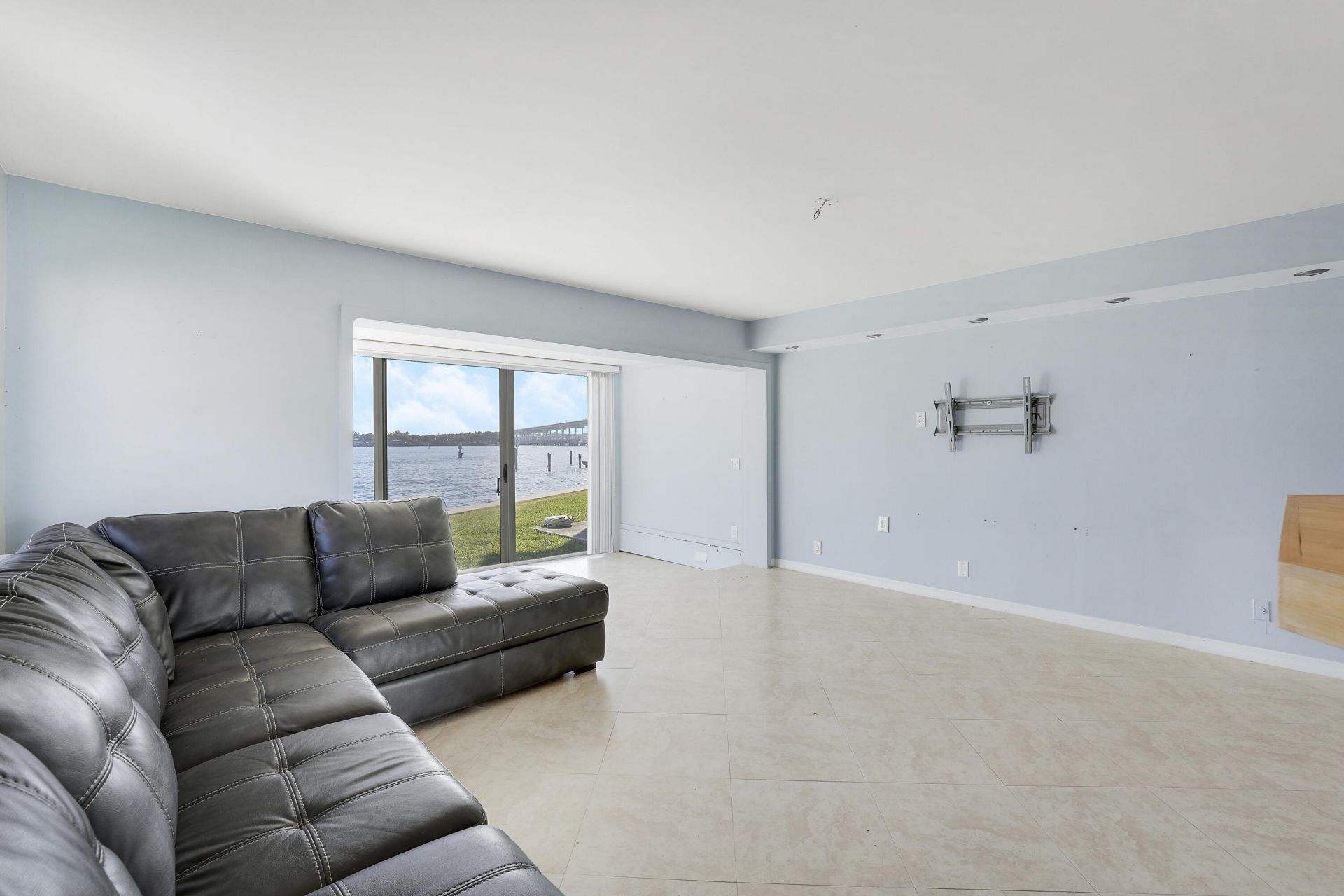 360 Wilma Circle, Riviera Beach, FL 33404 Photo