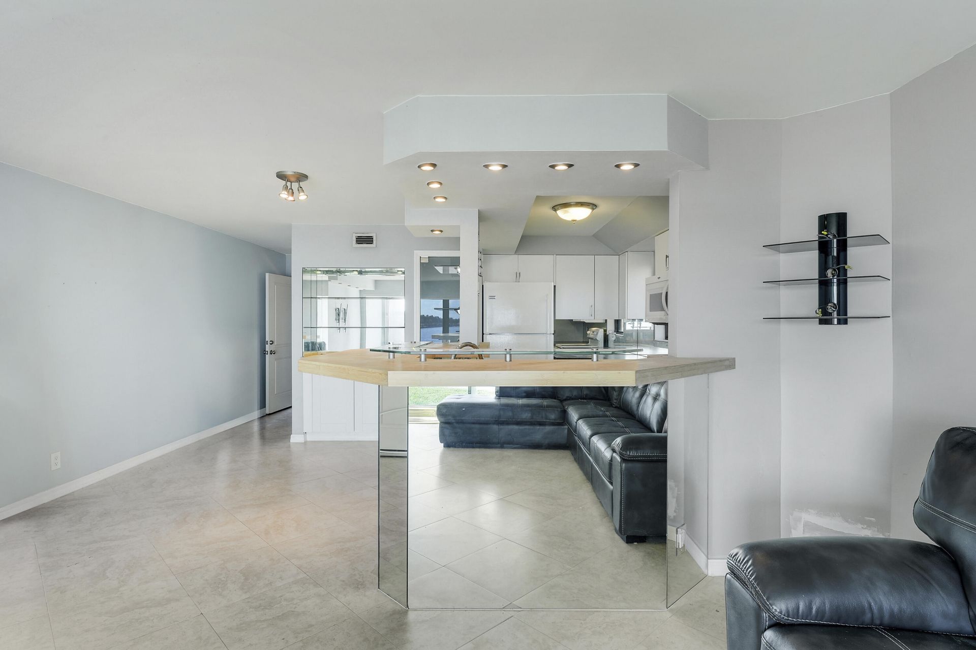 360 Wilma Circle, Riviera Beach, FL 33404 Photo