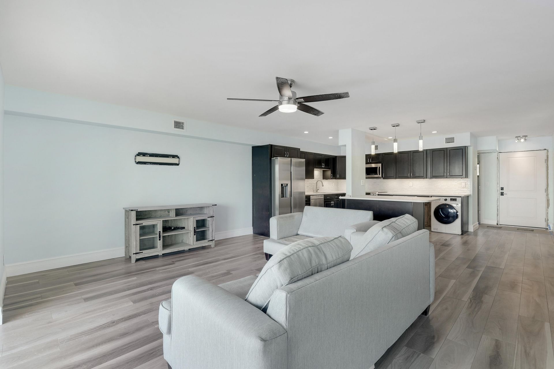360 Wilma Circle, Riviera Beach, FL 33404 Photo