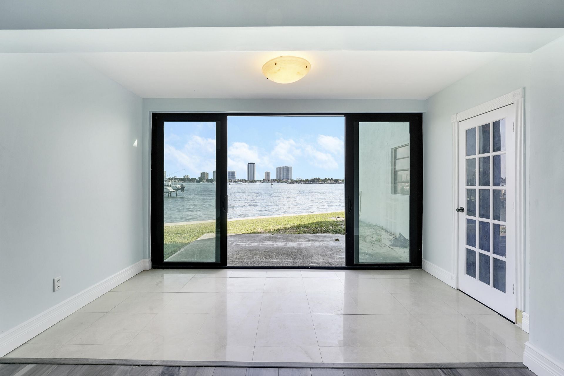 360 Wilma Circle, Riviera Beach, FL 33404 Photo