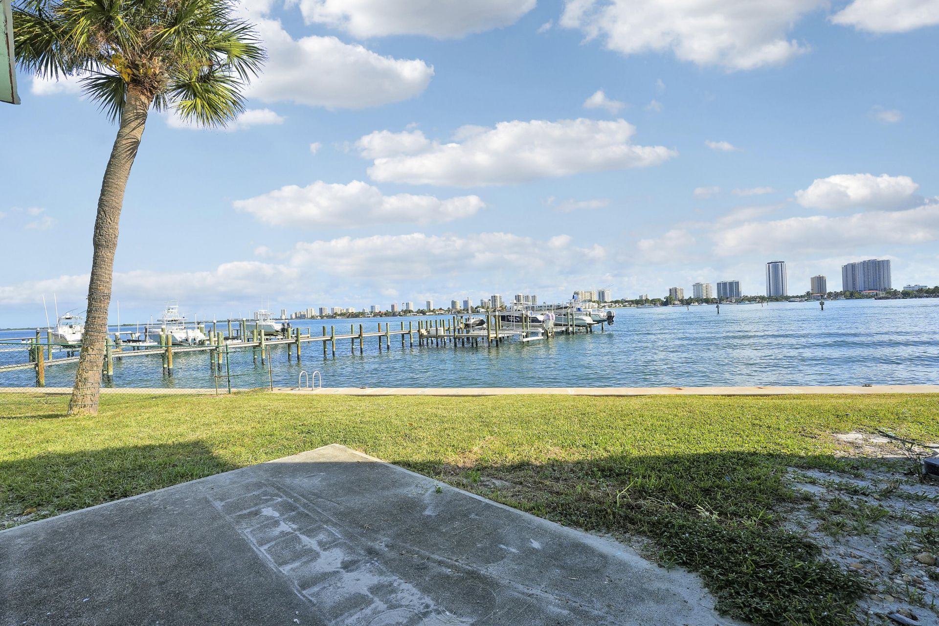 360 Wilma Circle, Riviera Beach, FL 33404 Photo