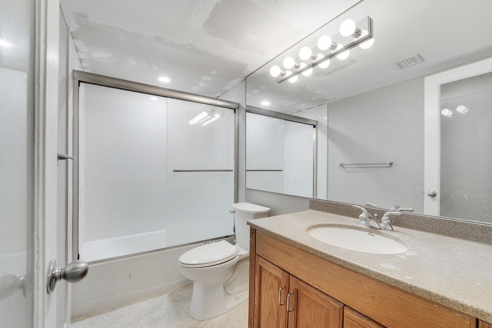 360 Wilma Circle, Riviera Beach, FL 33404 Photo