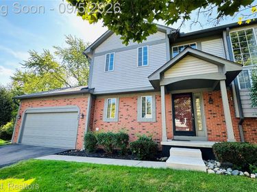 597 Winwood Circle, Walled Lake, Mi 48390