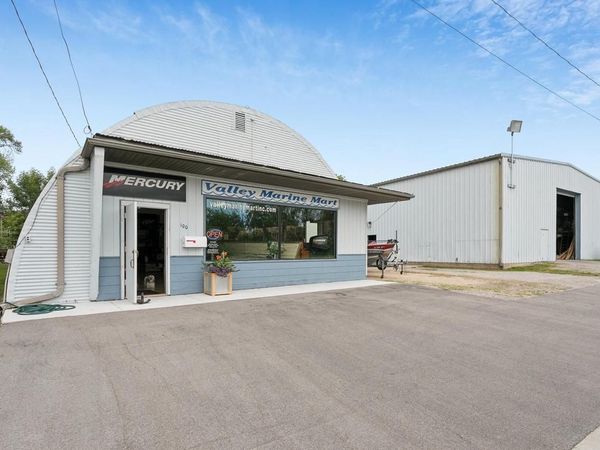 100 WATER STREET, Menasha, WI 54952