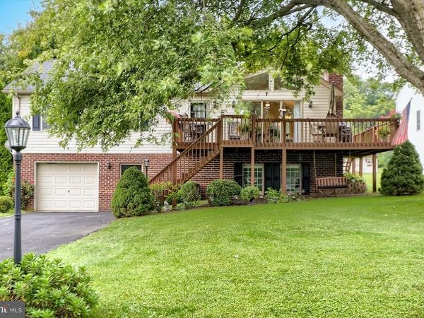 483 LAKE MEADE DRIVE , EAST BERLIN, PA 17316