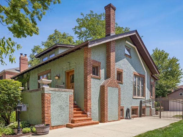10637 S Oakley Avenue, Chicago, IL 60643