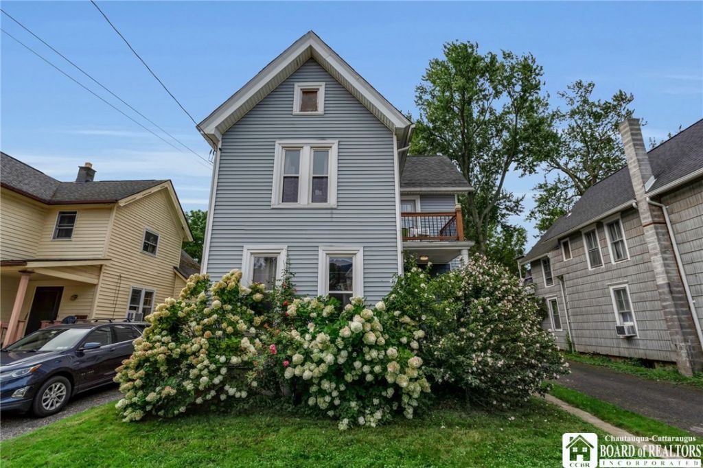 34 Juniper Street , Lockport, NY 14094 Main Photo