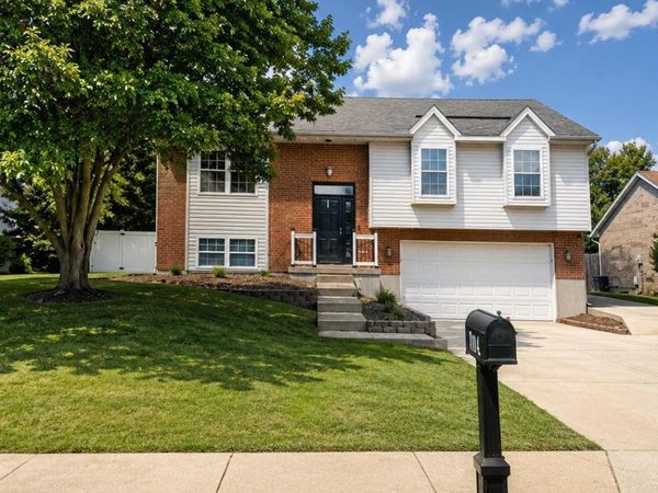 704 W Aberdeen Drive, Trenton, OH 45067
