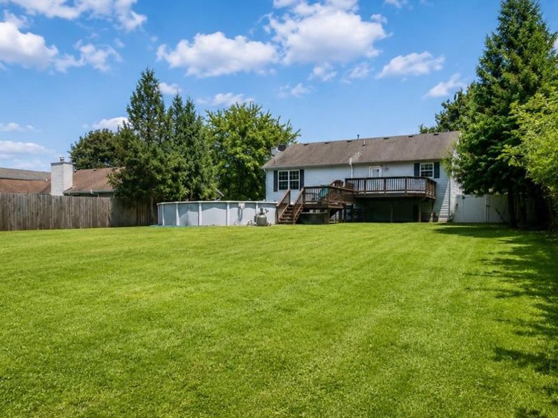 704 W Aberdeen Drive, Trenton, OH 45067 Photo 2