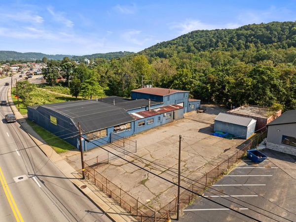 1702 Wheeling Avenue, Glen Dale, WV 26038