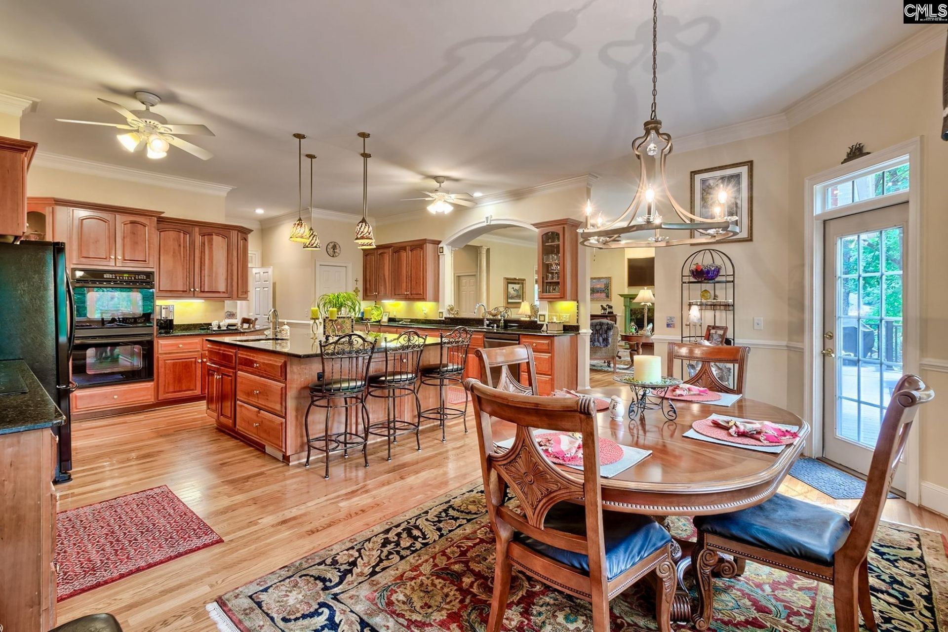 101 Laurent Way  Photo 10