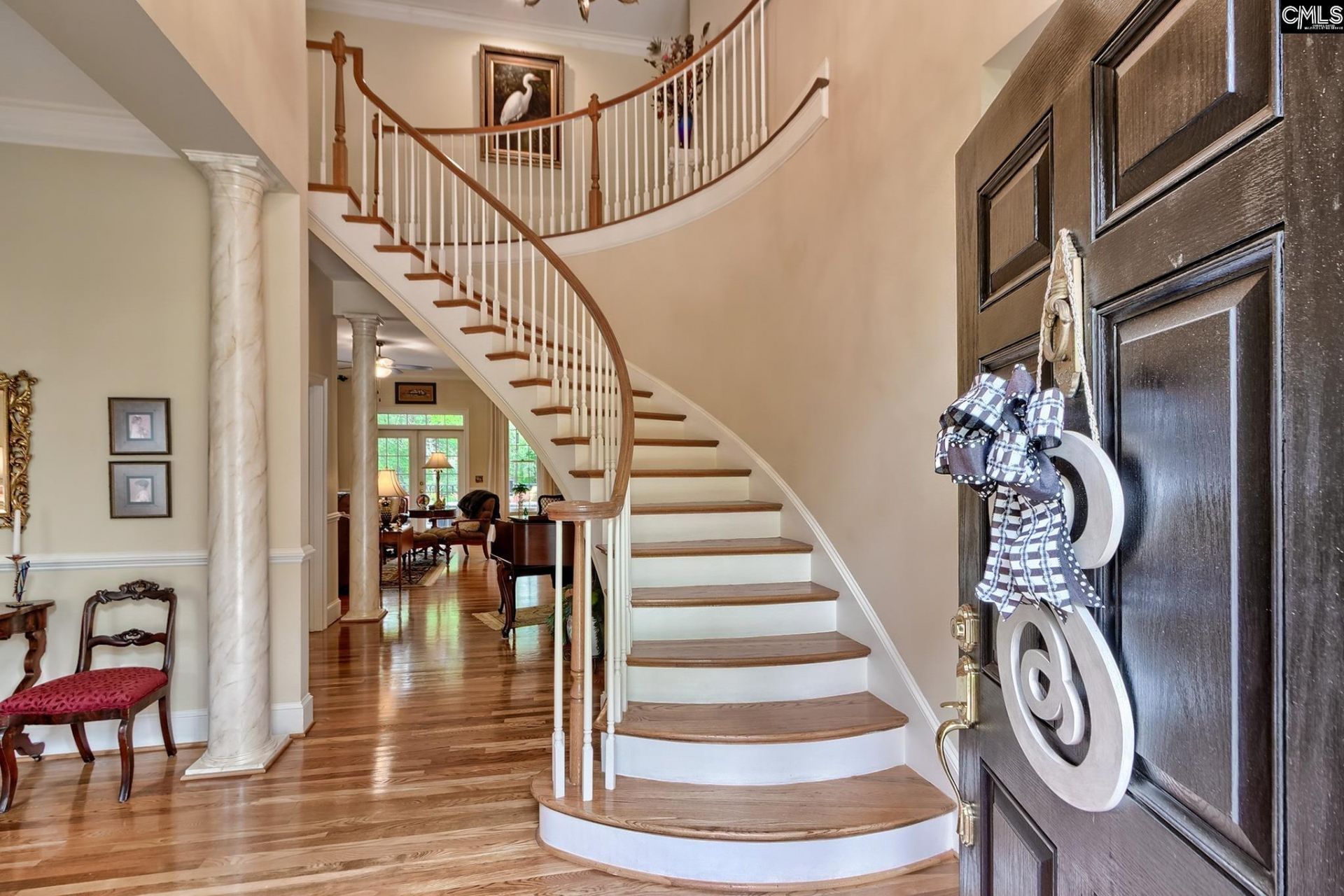 101 Laurent Way  Photo 5