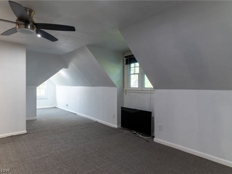 423 Bradley Lane, Youngstown, OH 44504 Photo 31