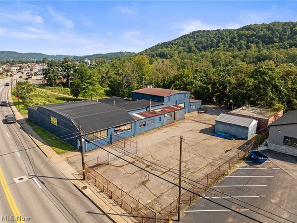 1702 Wheeling Avenue, Glen Dale, WV 26038