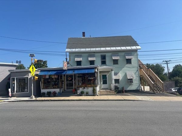 54-56 Mechanic St, Leominster, MA 01453
