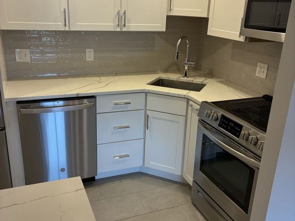 7 Hallmark Gardens, Unit 11, Burlington, MA 01803