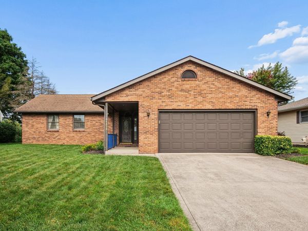 4439 Dawn Drive , Grove City, OH 43123