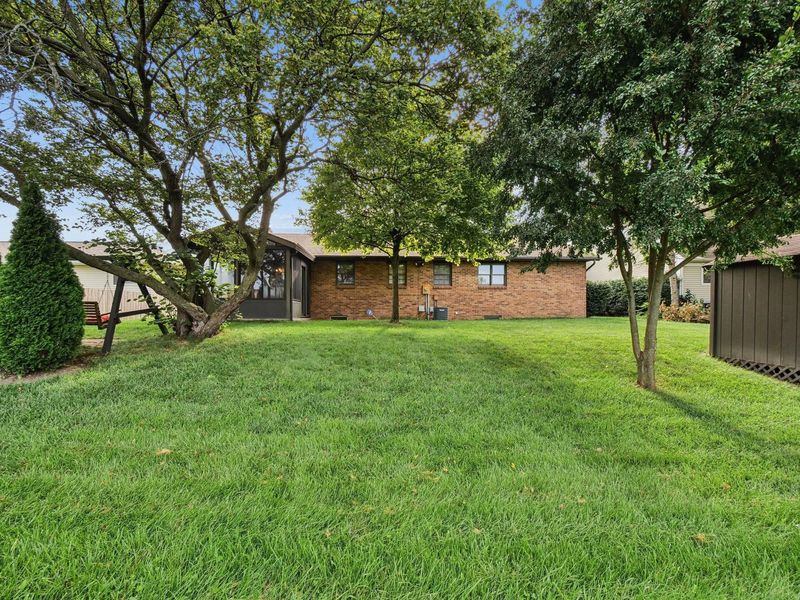 4439 Dawn Drive, Grove City, OH 43123 Photo 6