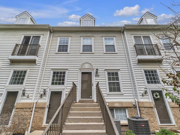 1021 Maiden Lane, Ann Arbor, MI 48105