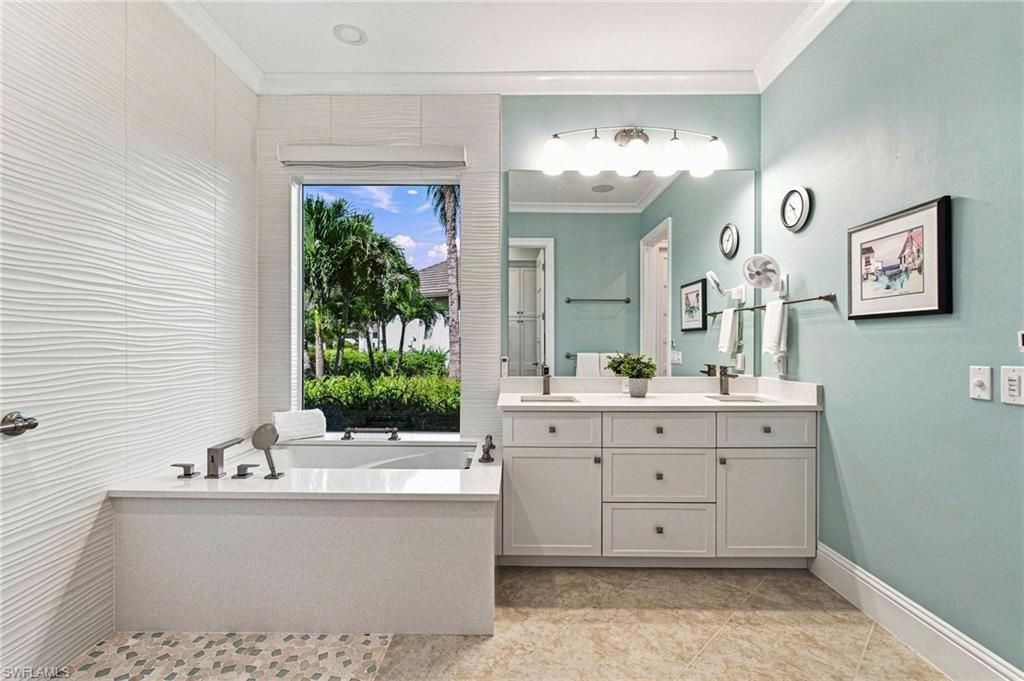 5047 Andros Dr , Naples, FL 34113 Photo