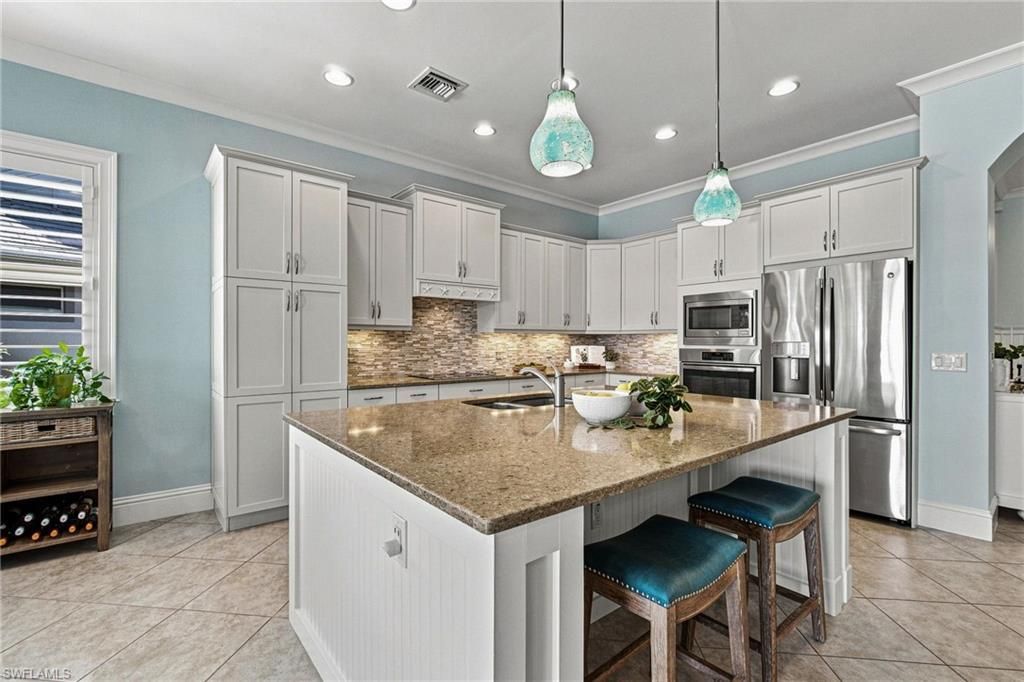 5047 Andros Dr , Naples, FL 34113 Photo
