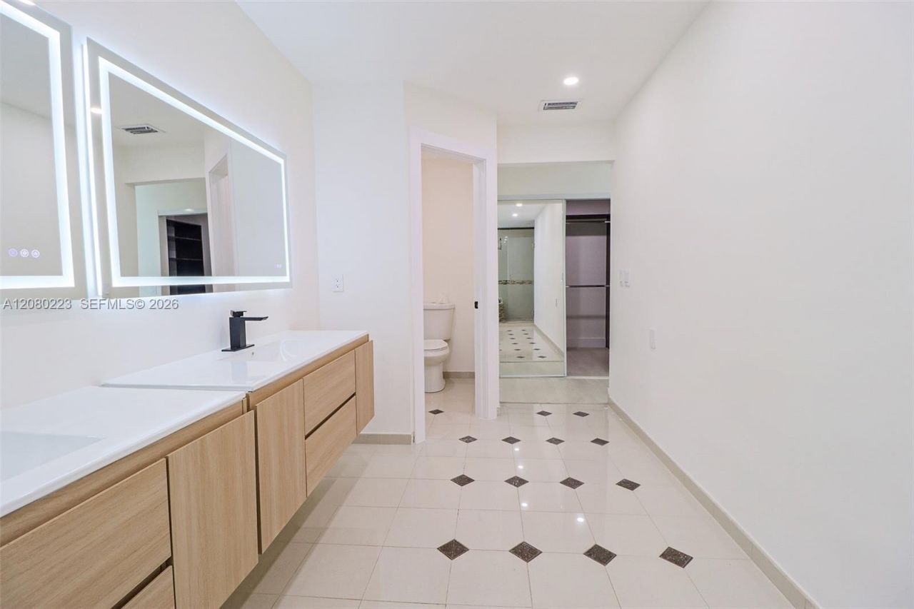 10262 SW 9th Ln , Pembroke Pines, FL 33025 Photo