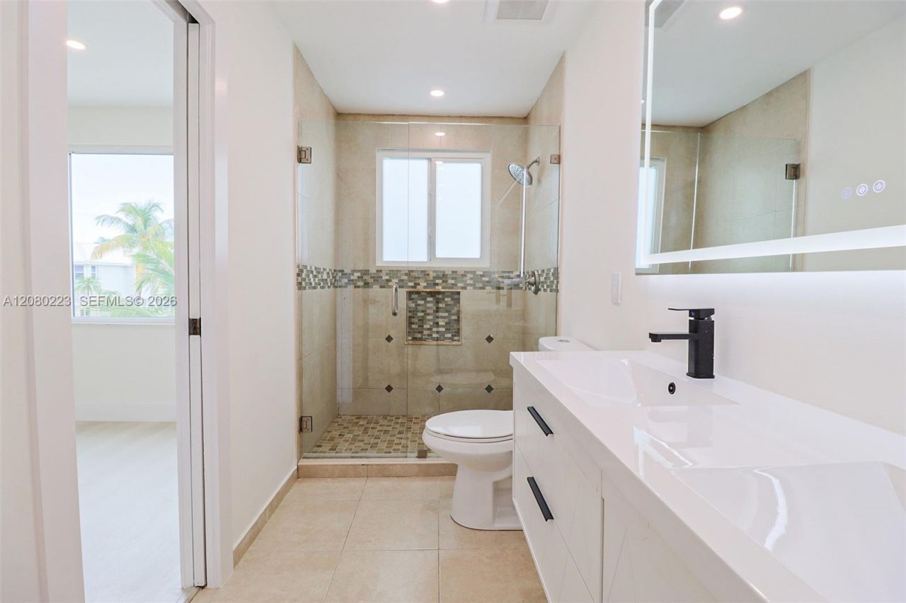 10262 SW 9th Ln , Pembroke Pines, FL 33025 Photo