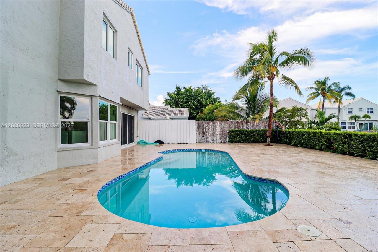10262 SW 9th Ln , Pembroke Pines, FL 33025 Photo
