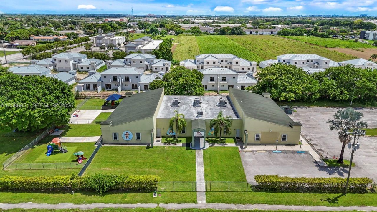 1200 NE 8th St, Homestead, FL 33033 Photo