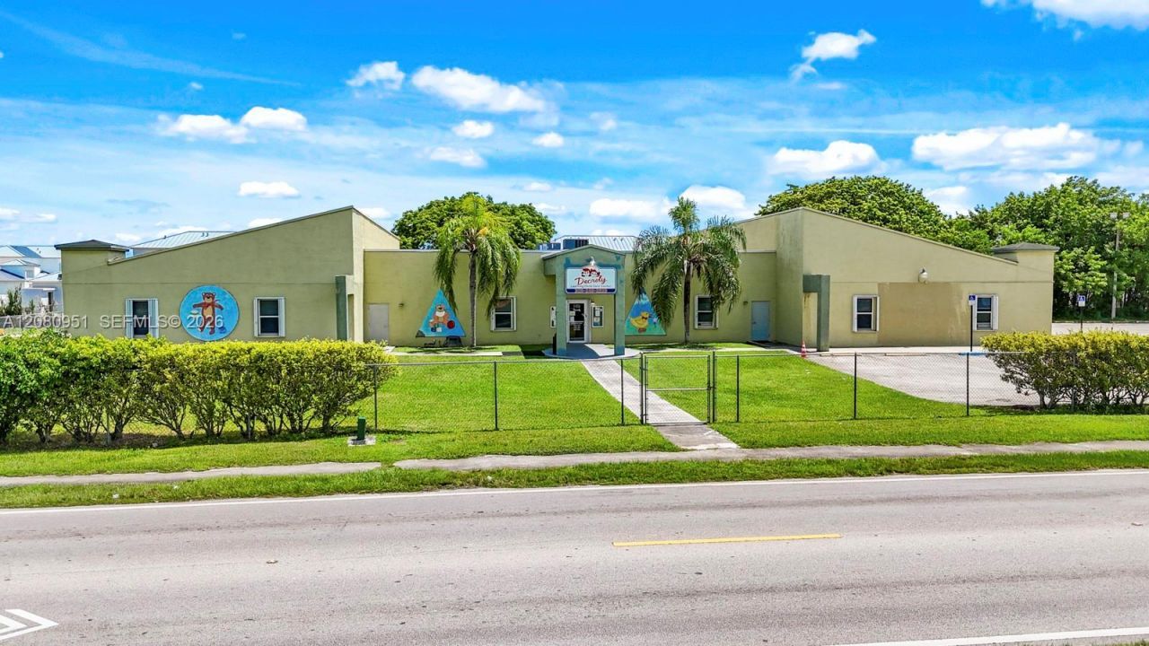 1200 NE 8th St, Homestead, FL 33033 Photo