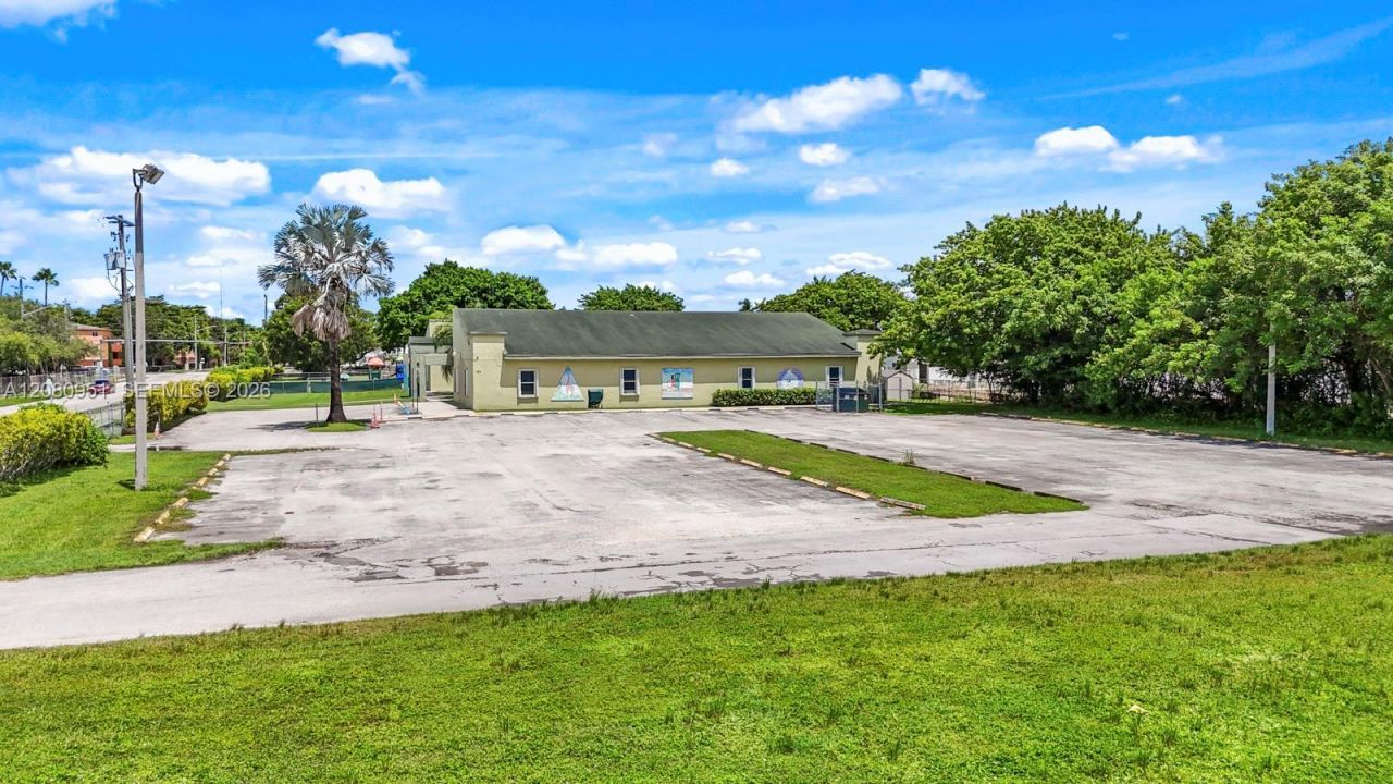 1200 NE 8th St, Homestead, FL 33033 Photo