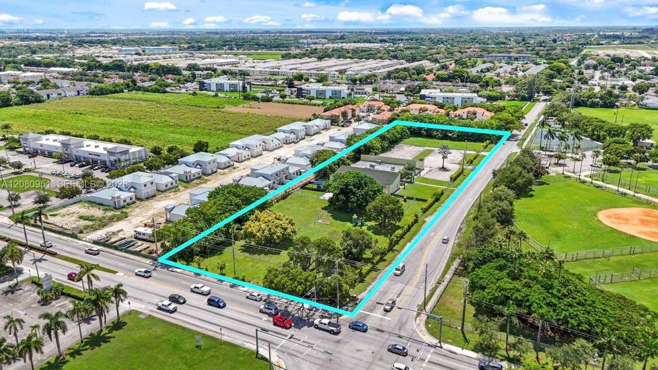 1200 NE 8th St, Homestead, FL 33033 Photo
