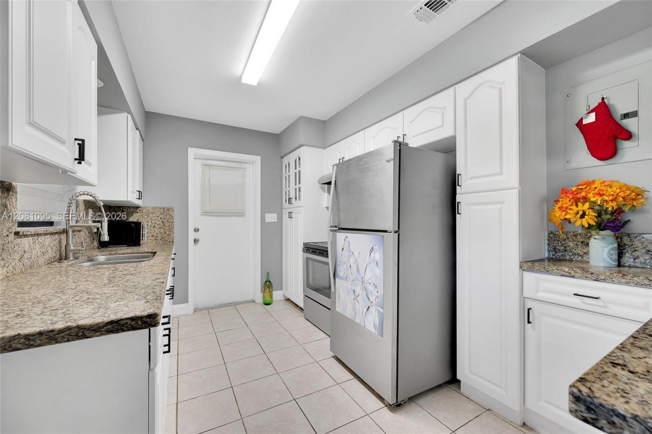1024 Long Island Ave , Fort Lauderdale, FL 33312 Photo