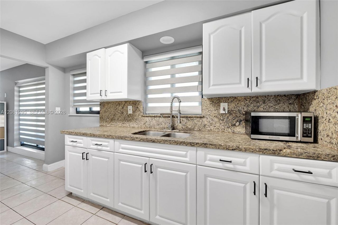 1024 Long Island Ave , Fort Lauderdale, FL 33312 Photo
