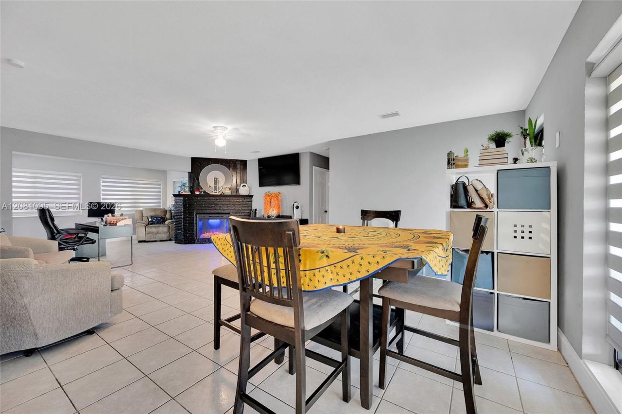 1024 Long Island Ave , Fort Lauderdale, FL 33312 Photo