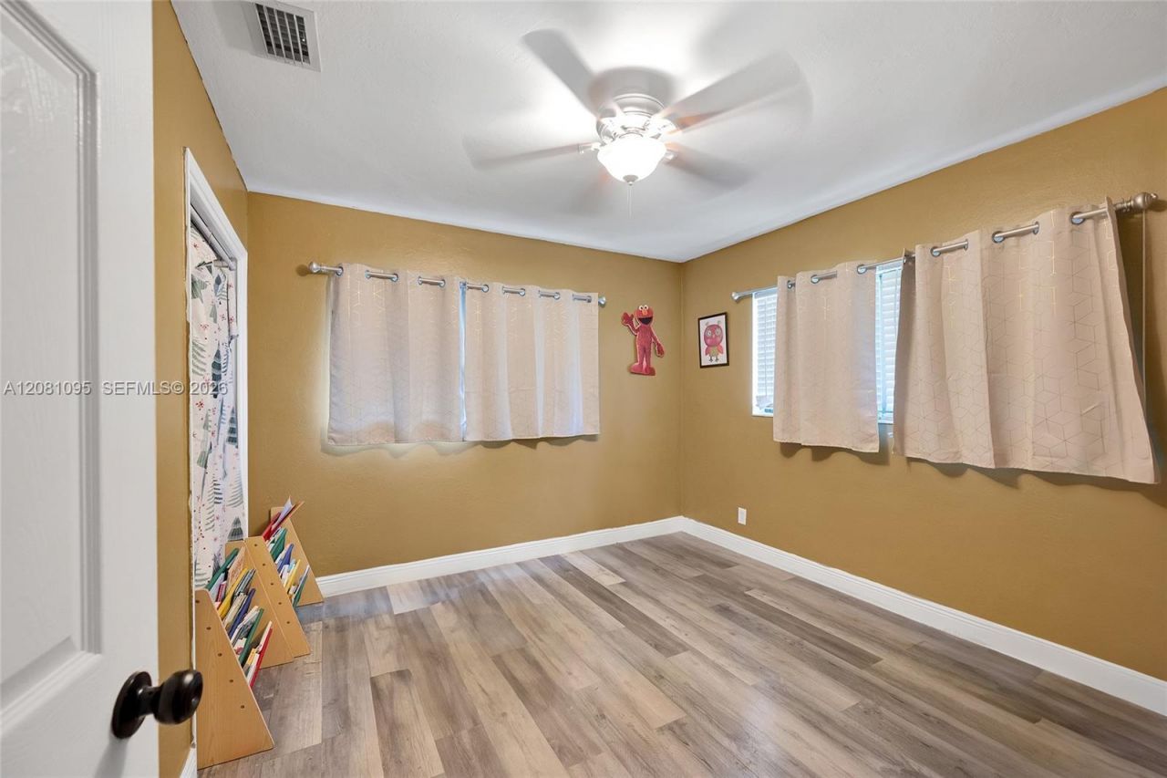 1024 Long Island Ave , Fort Lauderdale, FL 33312 Photo