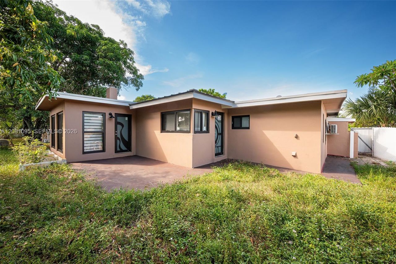 1024 Long Island Ave , Fort Lauderdale, FL 33312 Photo