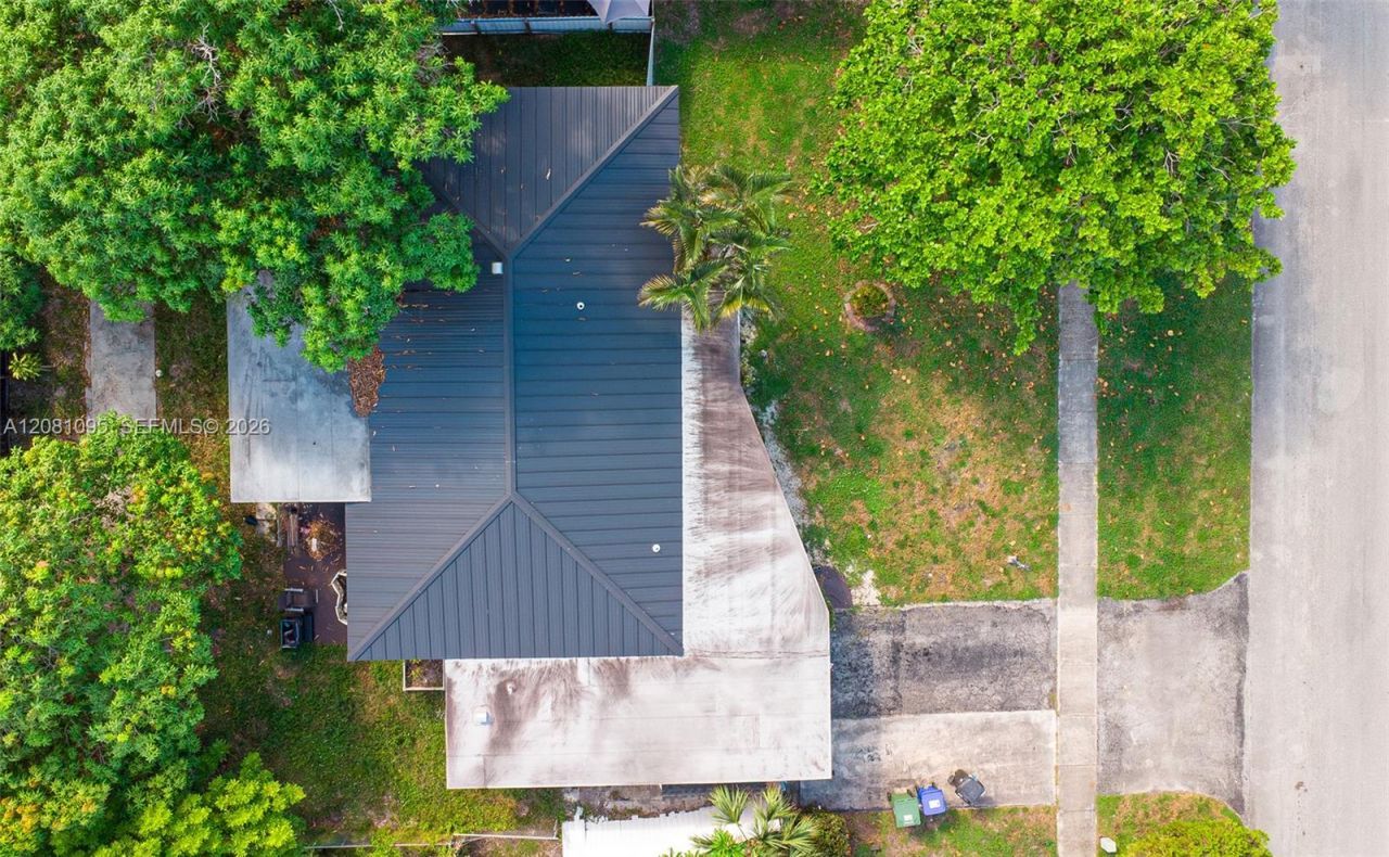 1024 Long Island Ave , Fort Lauderdale, FL 33312 Photo