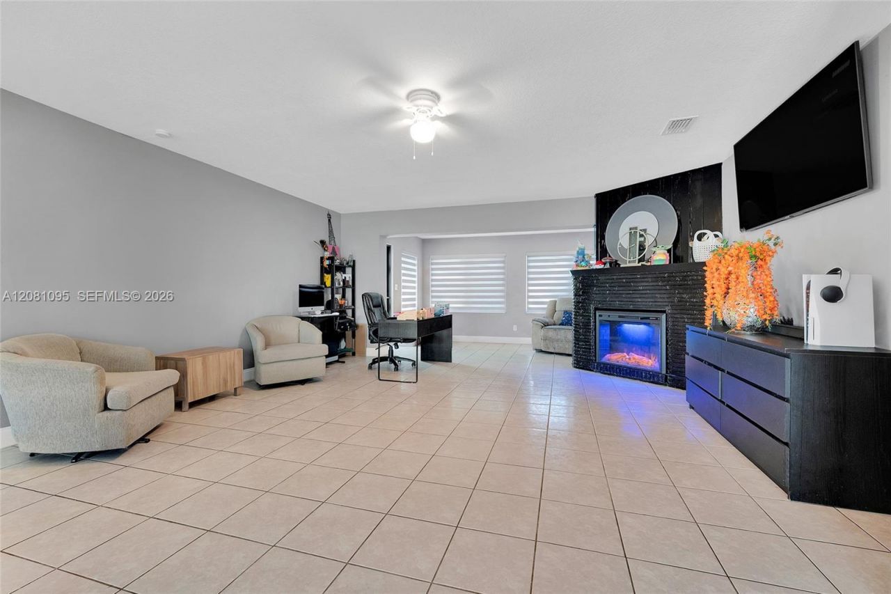 1024 Long Island Ave , Fort Lauderdale, FL 33312 Photo